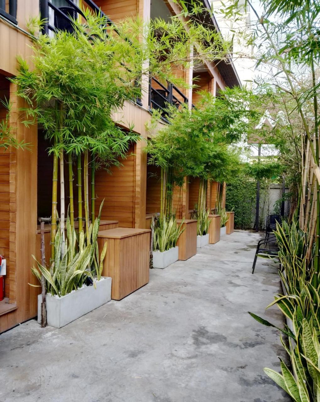 The M Pool Villas Bangkok - Bts Ekkamai Exterior photo